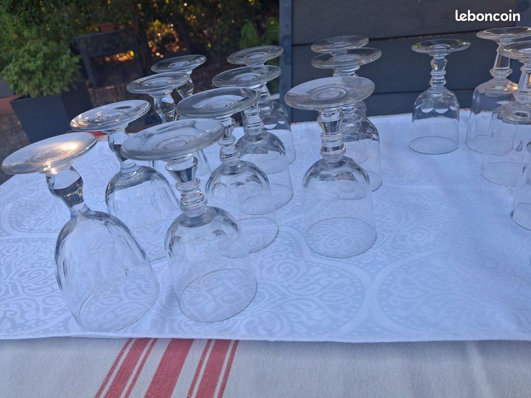 Vends lot verres à pied anciens 10 petits 5 moyens 11 grands (image 2)
