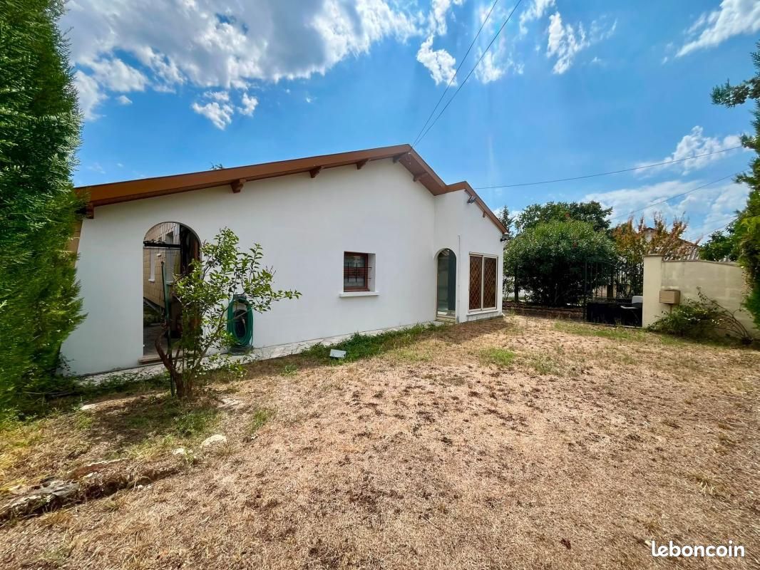 Maison 4 pièces 122 m² · à Ambarès-Et-Lagrave · 122 m² · 1 300 €/mois