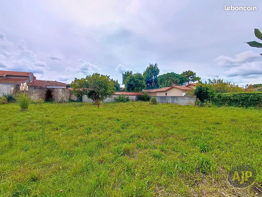 Terrain 594 m² · à Gujan-Mestras · 594 m² · 249 000 €
