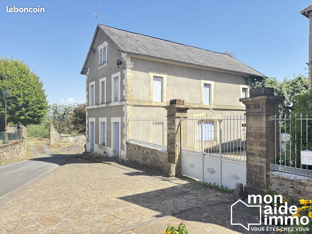 Maison 5 pièces 129 m² · à Sarrazac · 129 m² · 45 000 €