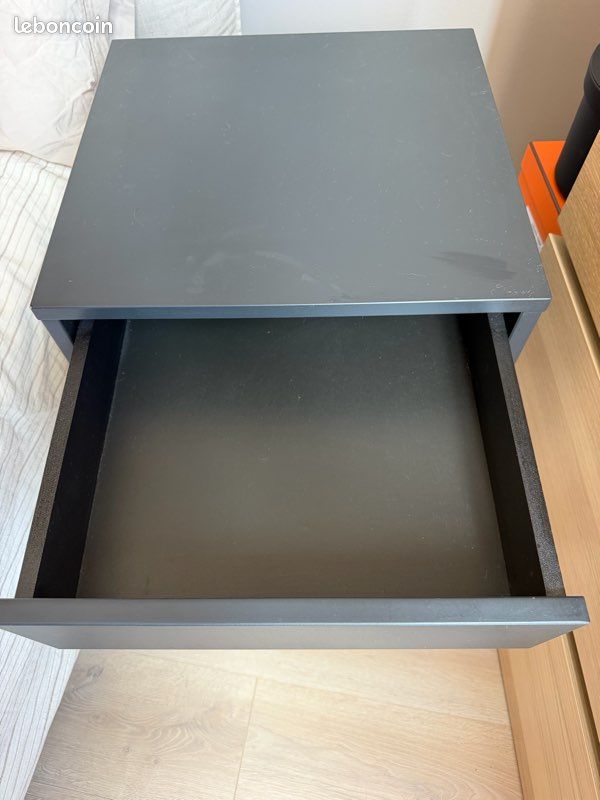 Table de chevet noir IKEA Vikhammer (image 5)