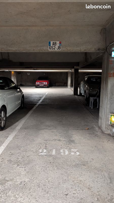 Parking Antigone (image 1)
