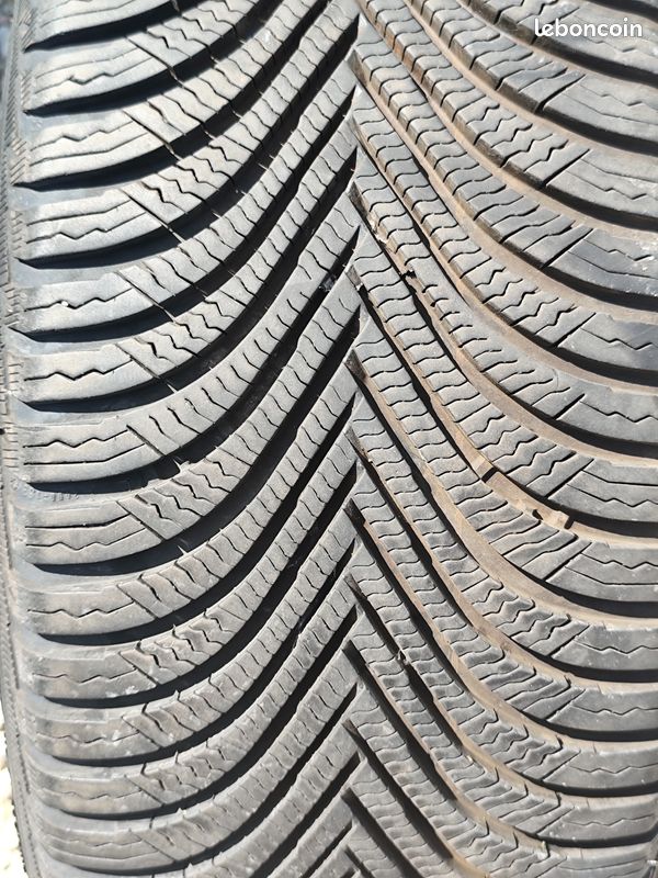 2 pneus NEIGE 225/45R17 (image 3)