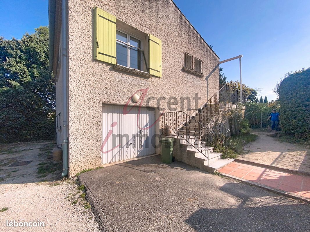 Maison 3 pièces 91 m² · à Eyragues · 91 m² · 1 000 €/mois