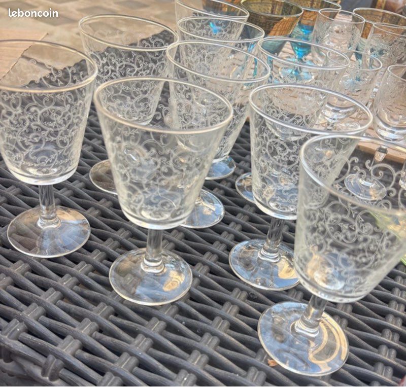 Lot de 9 verres cristal d arques ciséles (image 1)