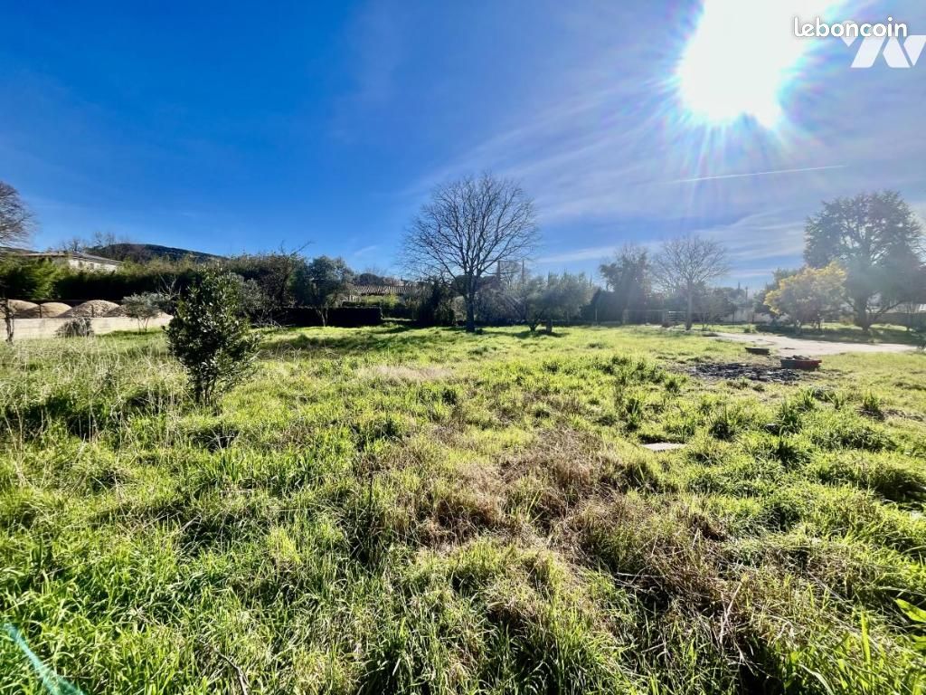 Terrain 1038 m² · à Bagnols-sur-Cèze · 1 038 m² · 90 000 €