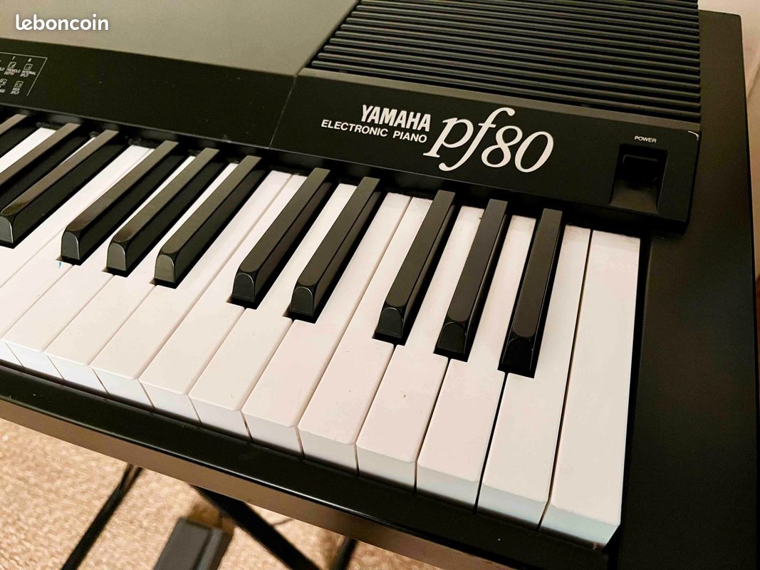 Vends piano electrique yamaha pf80 (image 2)