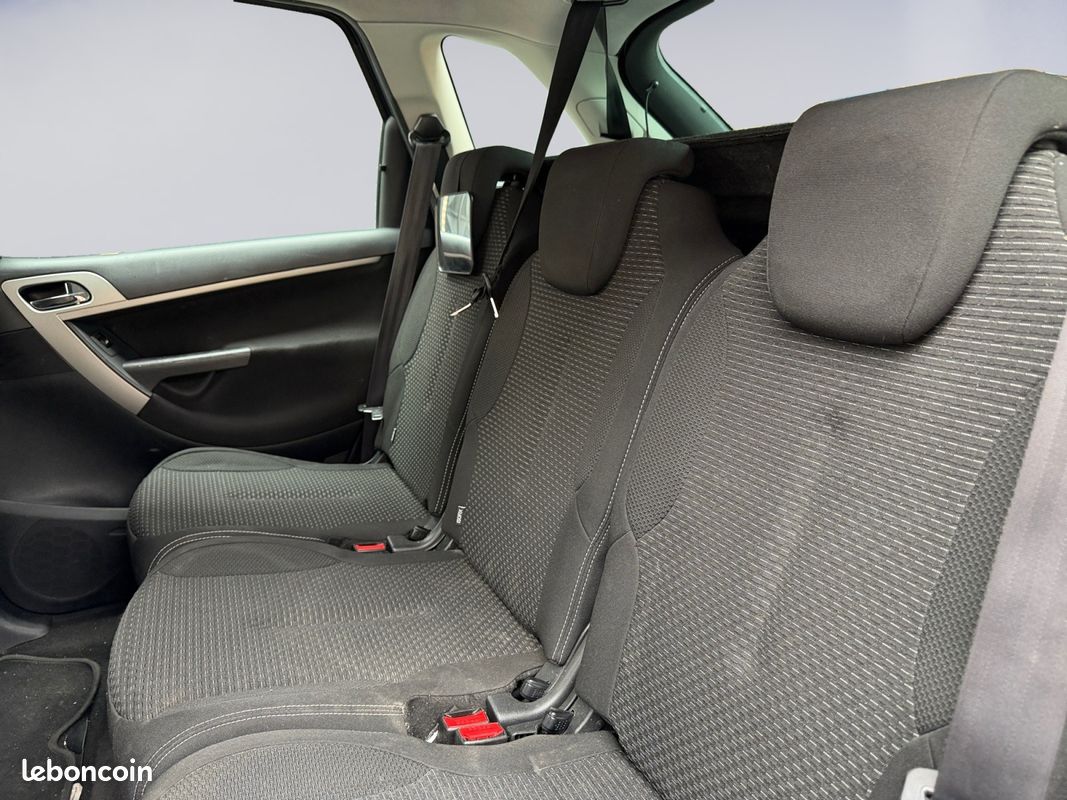 CITROEN C4 PICASSO HDi 110 Exclusive (image 15)