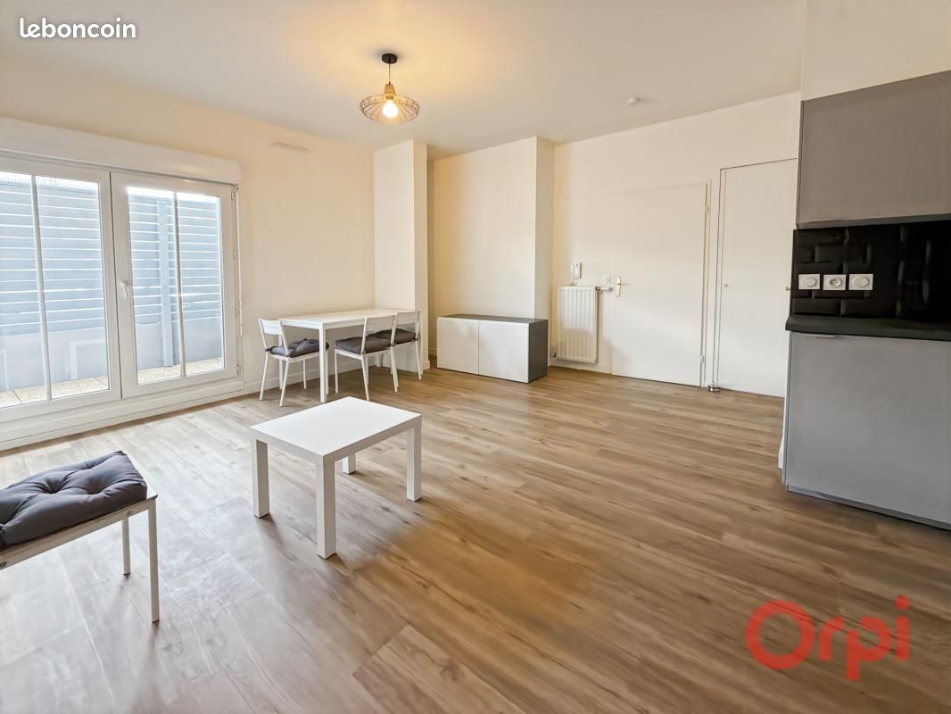 Appartement 2 pièces 45 m² · à Stains · 45 m² · 999 €/mois
