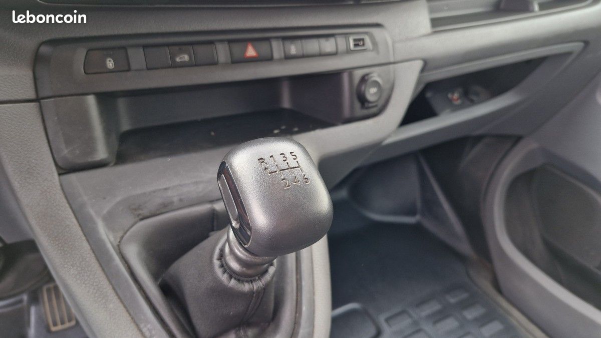 Peugeot Expert Standard 1.5 BlueHDI 120 Premium (image 9)