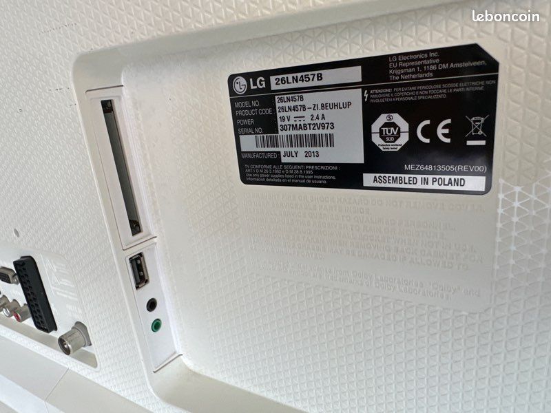 TV LED/LCD LG 26" - rétro-éclairée par LED - 720p (1366 x 760) (image 3)