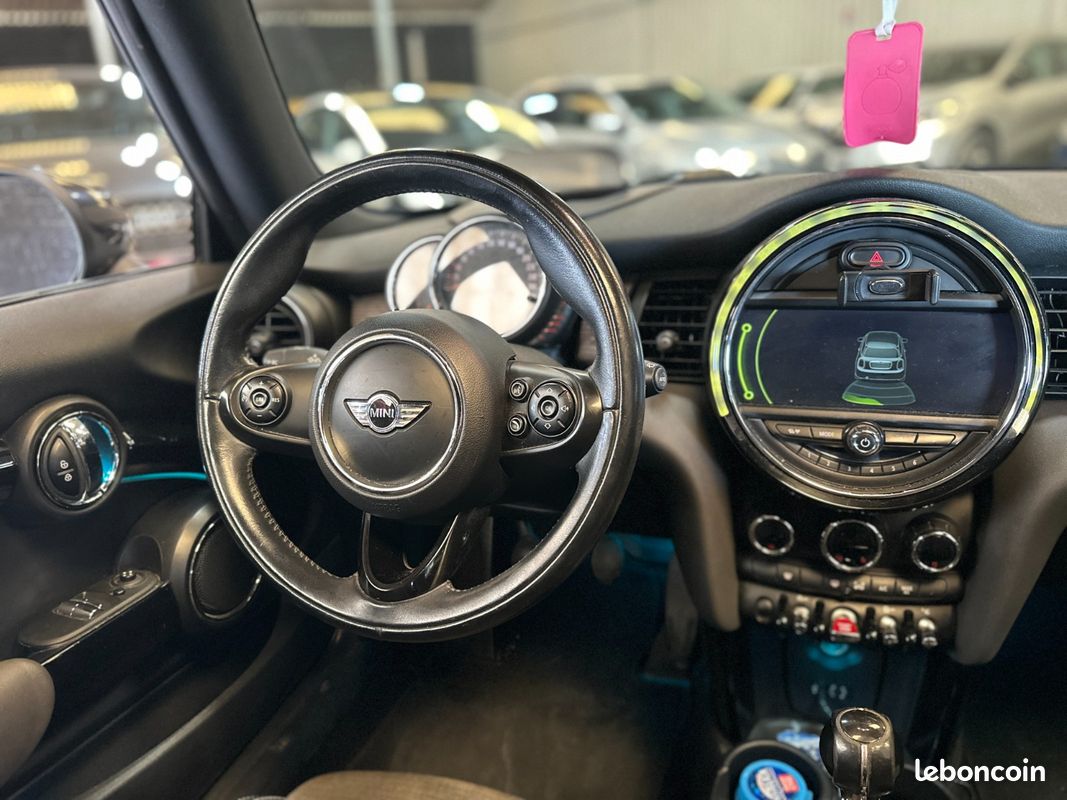 MINI HATCH 3 PORTES F56 Cooper S 192 ch Pack Red Hot Chili / AFFICHAGE TETE HAUTE / TOIT OUVRANT / RADAR ARRIERE (image 20)