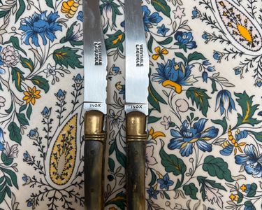 LOT DE 2 anciens couverts à gigot à rôti viande métal argenté et corne de bovin EUR 19,99