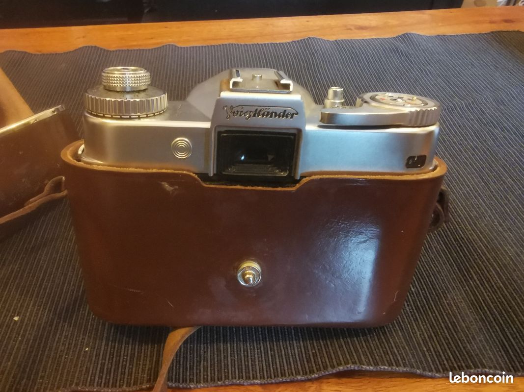 Voigtländer Bessamatic spiegelreflex camera + lens 50 mm