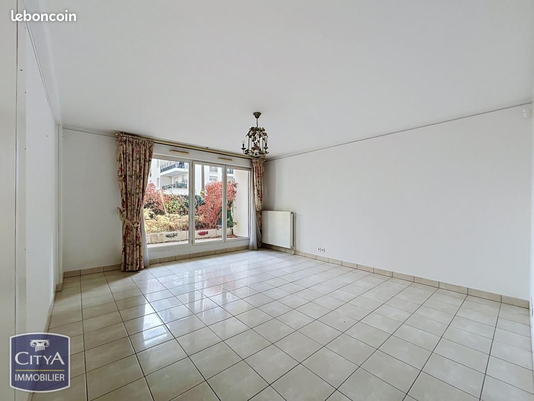 Appartement 4 pièces 87 m² · à Lucé · 87 m² · 127 000 €