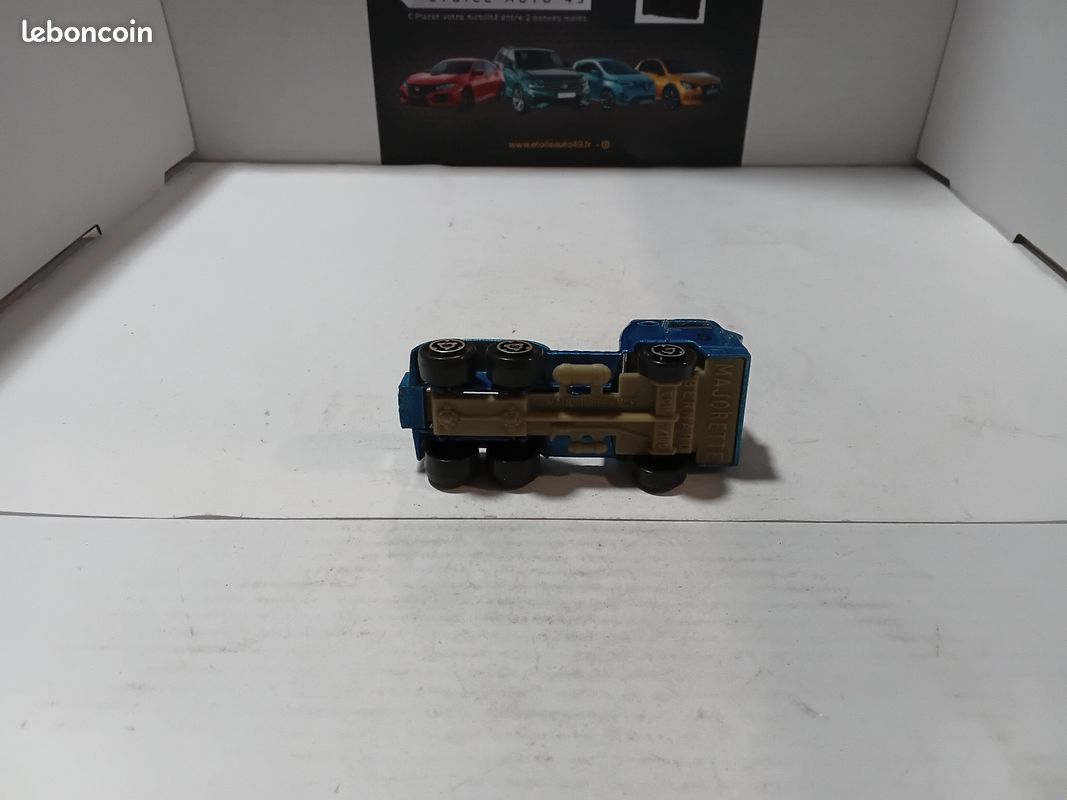 Camion Bernard Majorette Bleu 1/100 (4) – Etoile Auto49