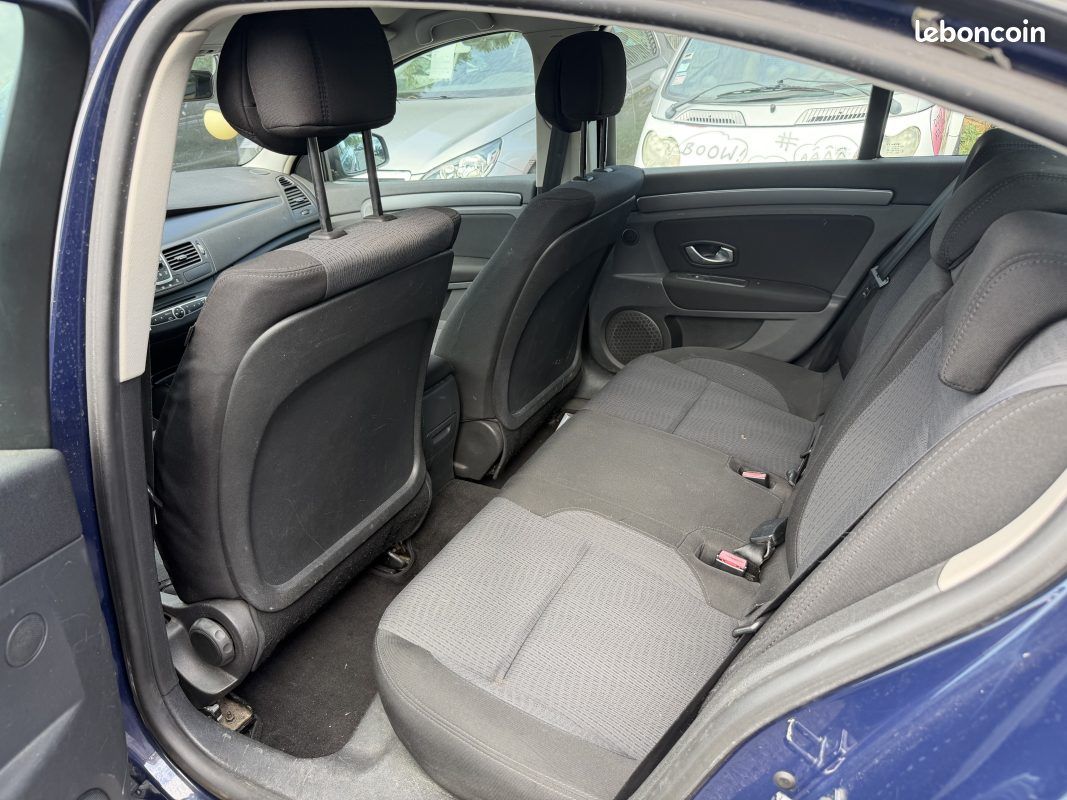 Renault laguna iii 2.0 dci 130 expression (image 7)