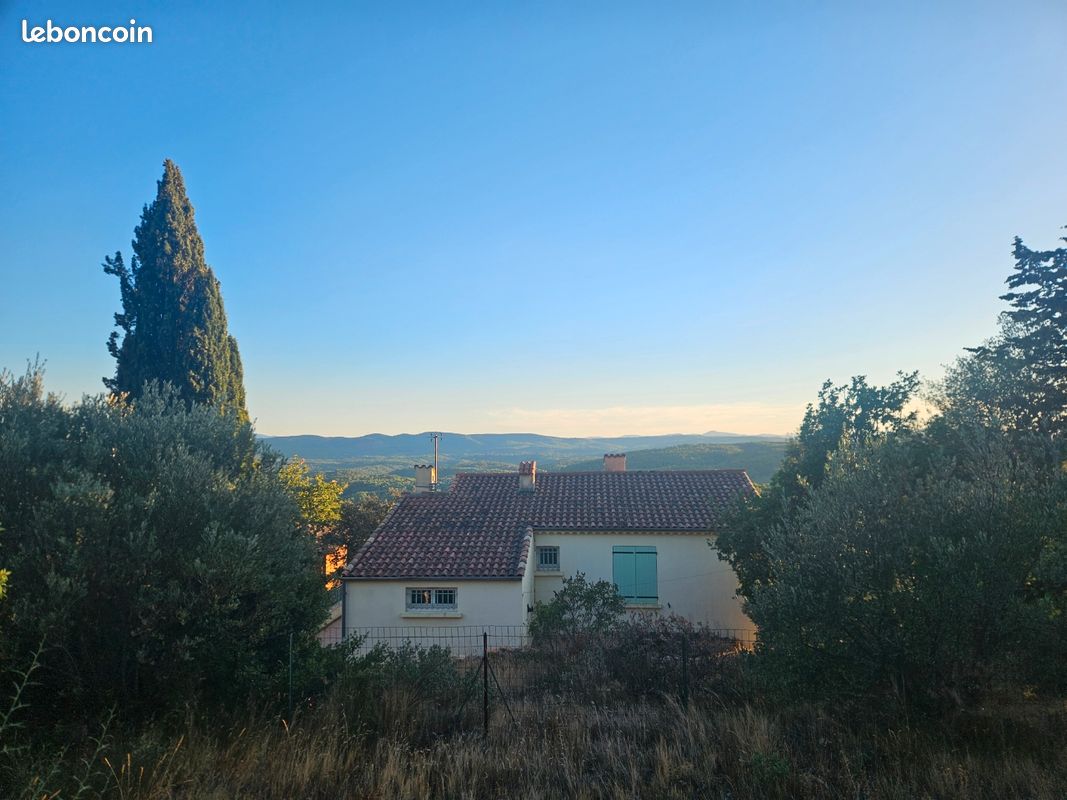 Terrain en restanque constructible · à Lorgues · 169 000 €