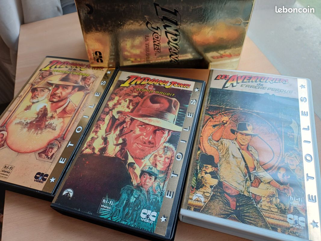Coffret trilogie Indiana Jones VHS K7 vintage 📼 (image 1)