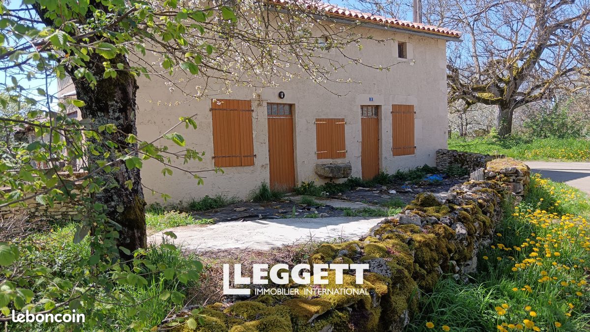 Maison 7 pièces 111 m² · à Payroux · 111 m² · 60 000 €