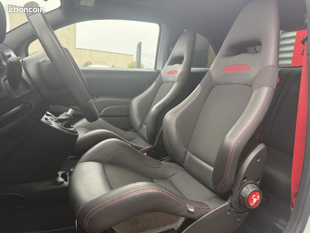ABARTH 500 595 1.4 T-JET 180 ESSEESSE / Akrapovic + toit ouvrant / Garantie 12 mois (image 9)