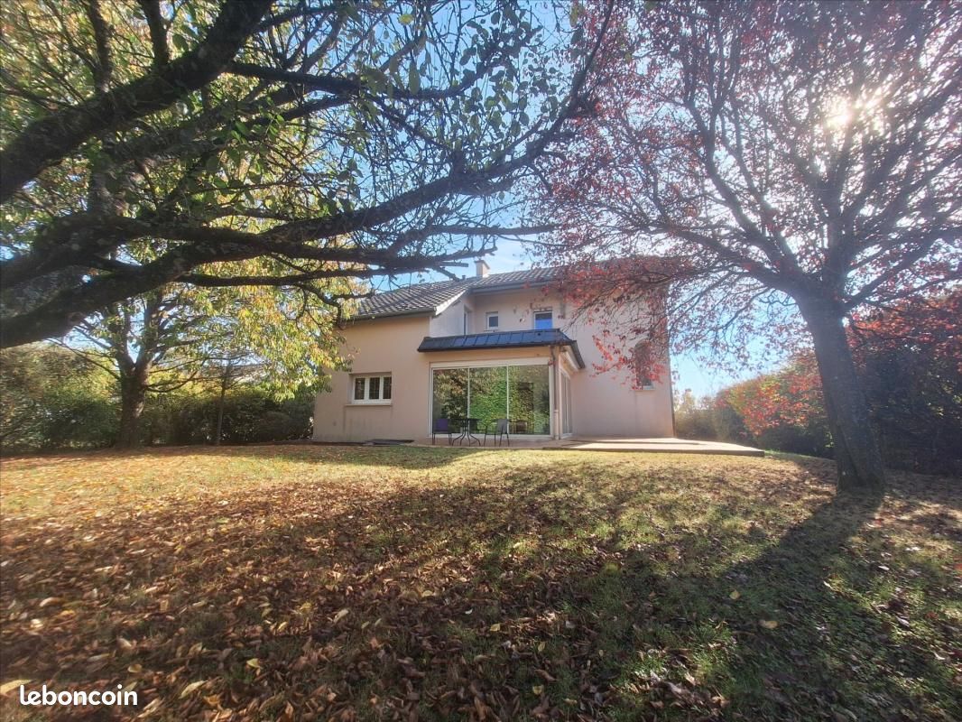 Maison 9 pièces 233 m² · à Cosnes-Et-Romain · 233 m² · 540 000 €