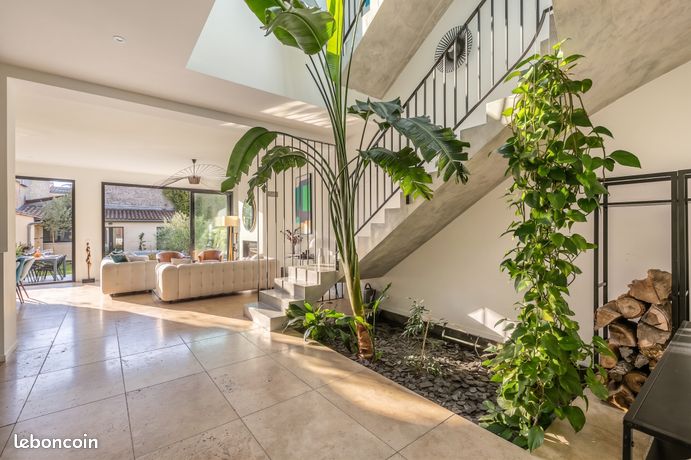 Maison 7 pièces 300 m² — 20