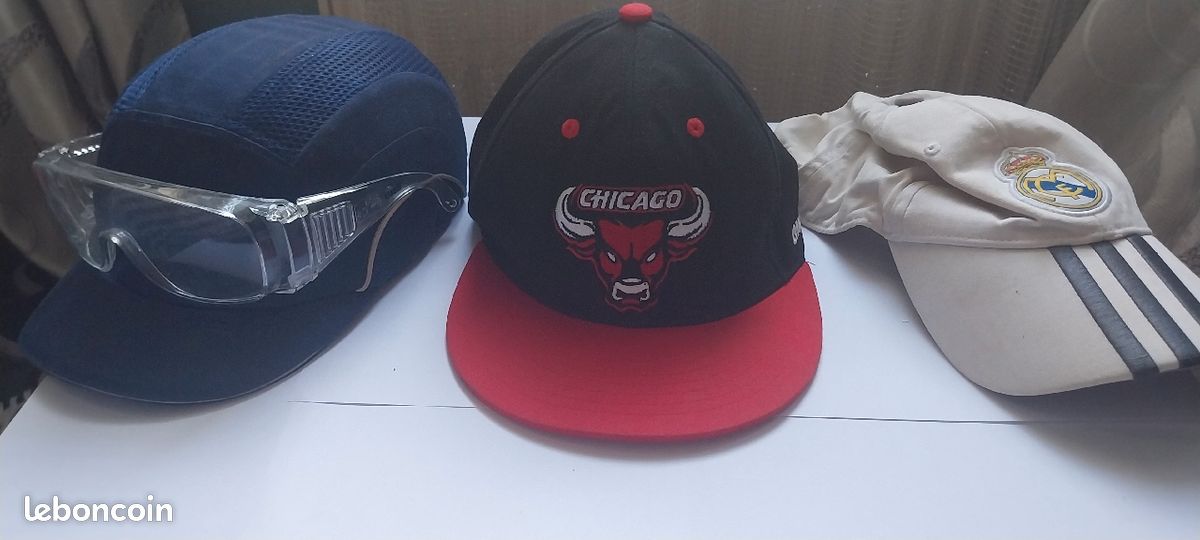Lot de 3 Casquettes - Real Madrid, Chicago, et Casquette de Sécurité (image 1)