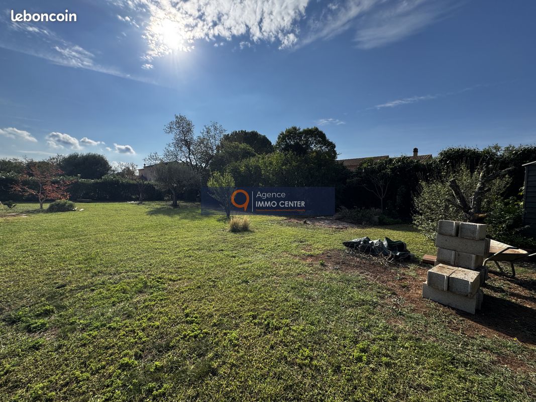 Terrain 570 m² · à Solliès-Pont · 570 m² · 205 000 €