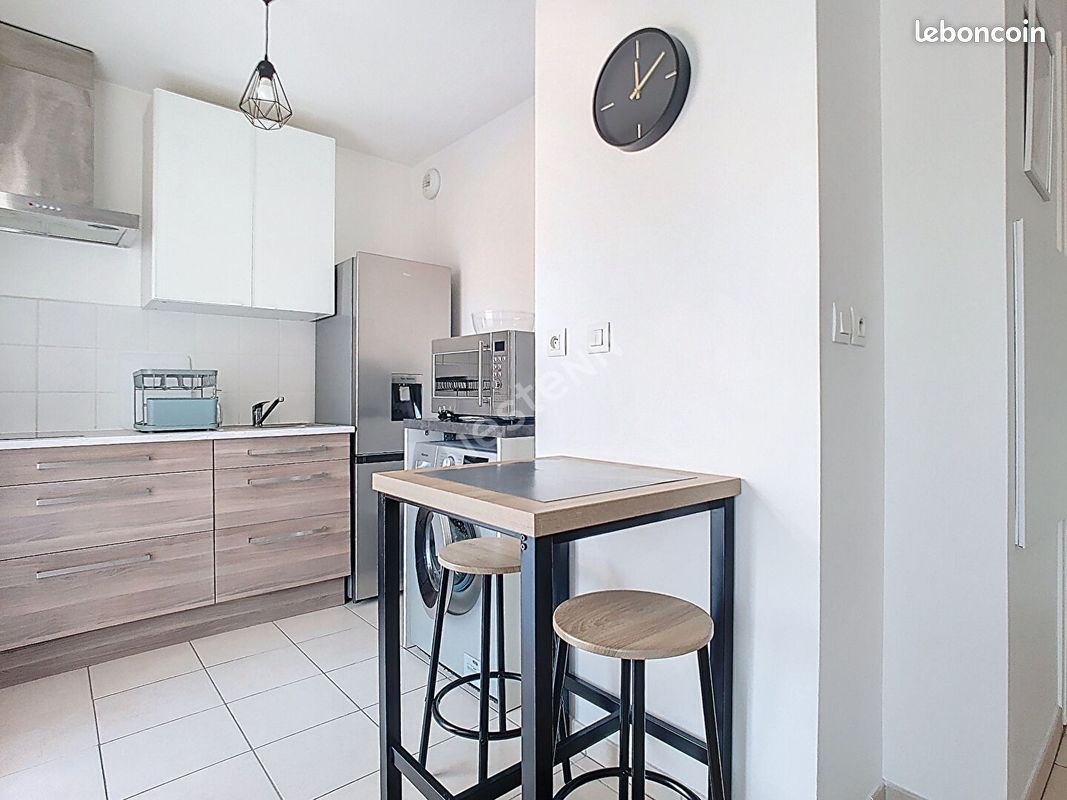 Appartement 1 pièce 28 m² · à Martigues · 28 m² · 665 €