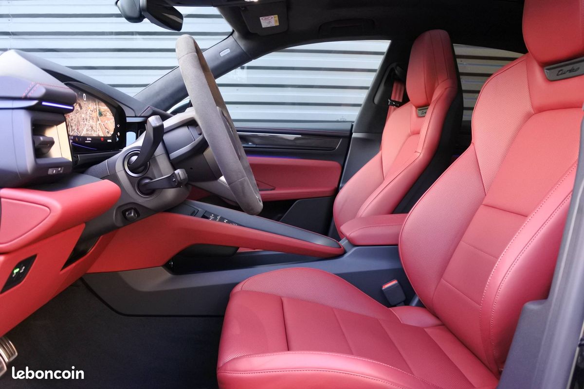 PORSCHE Macan Turbo 639 ch (image 32)