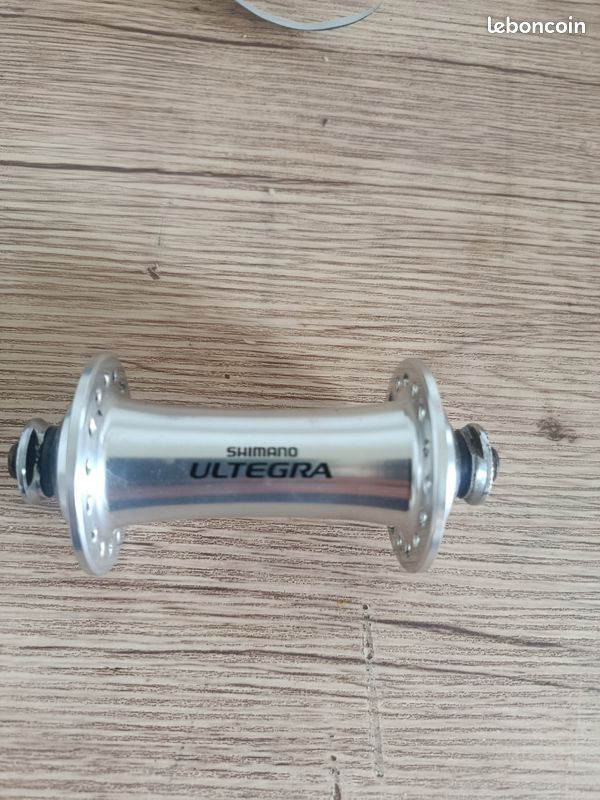 Moyeu avant Shimano ultegra (image 1)