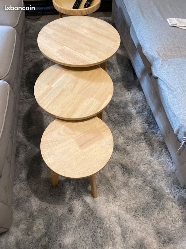 Table (image 1)