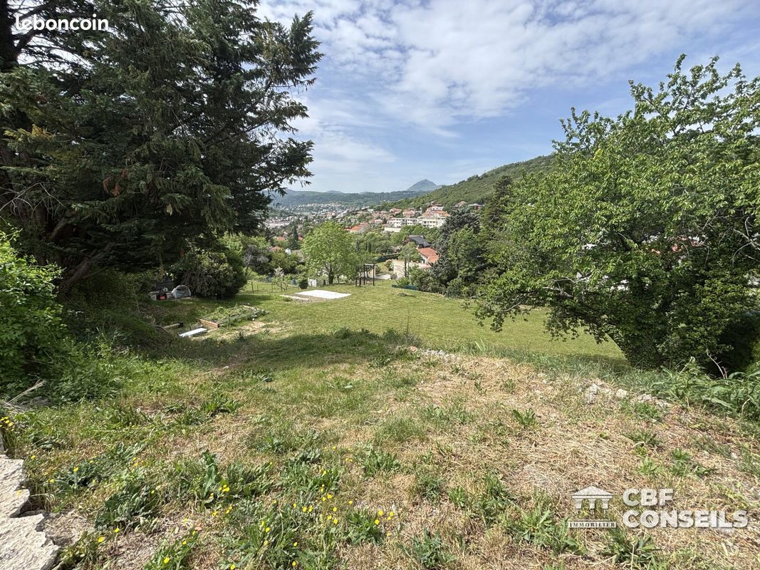 Terrain 1293 m² · à Clermont-Ferrand · 1 293 m² · 396 625 €