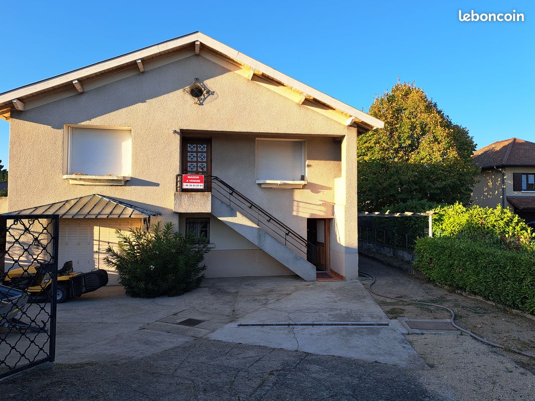 Maison 7 pièces 160 m² · à Saint-Maurice-l'Exil · 160 m² · 245 000 €