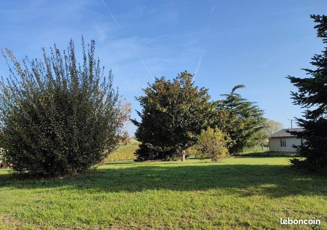 Terrain 1154 m² · à Saint-Quentin-de-Baron · 87 000 €