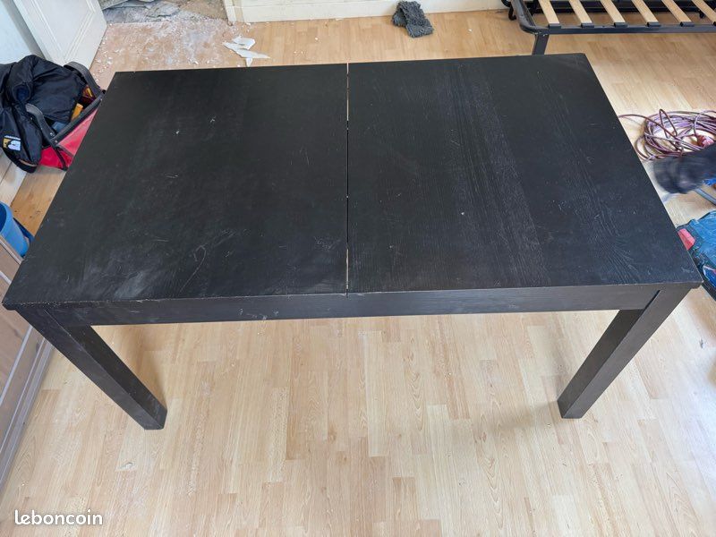 Table avec deux allonges (image 1)