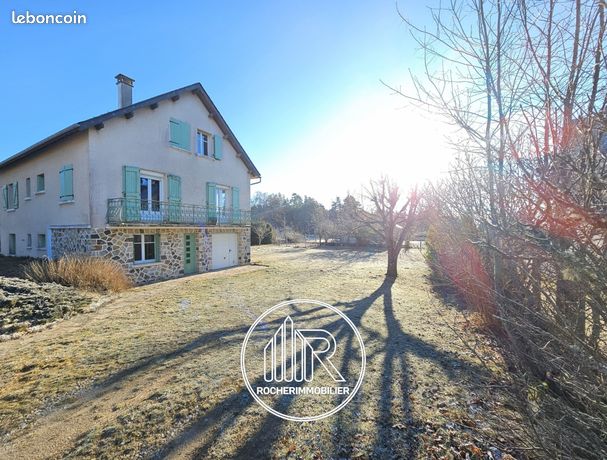 Maison 11 pièces 147 m²