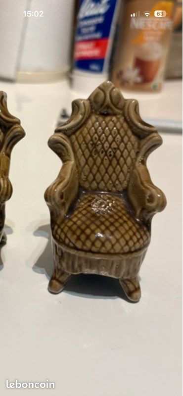 Deux petits fauteuils (image 1)