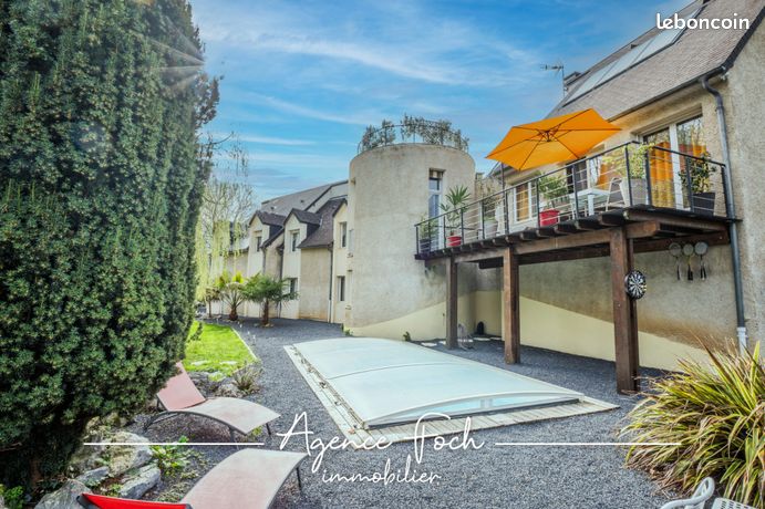 Maison 14 pièces 495 m²