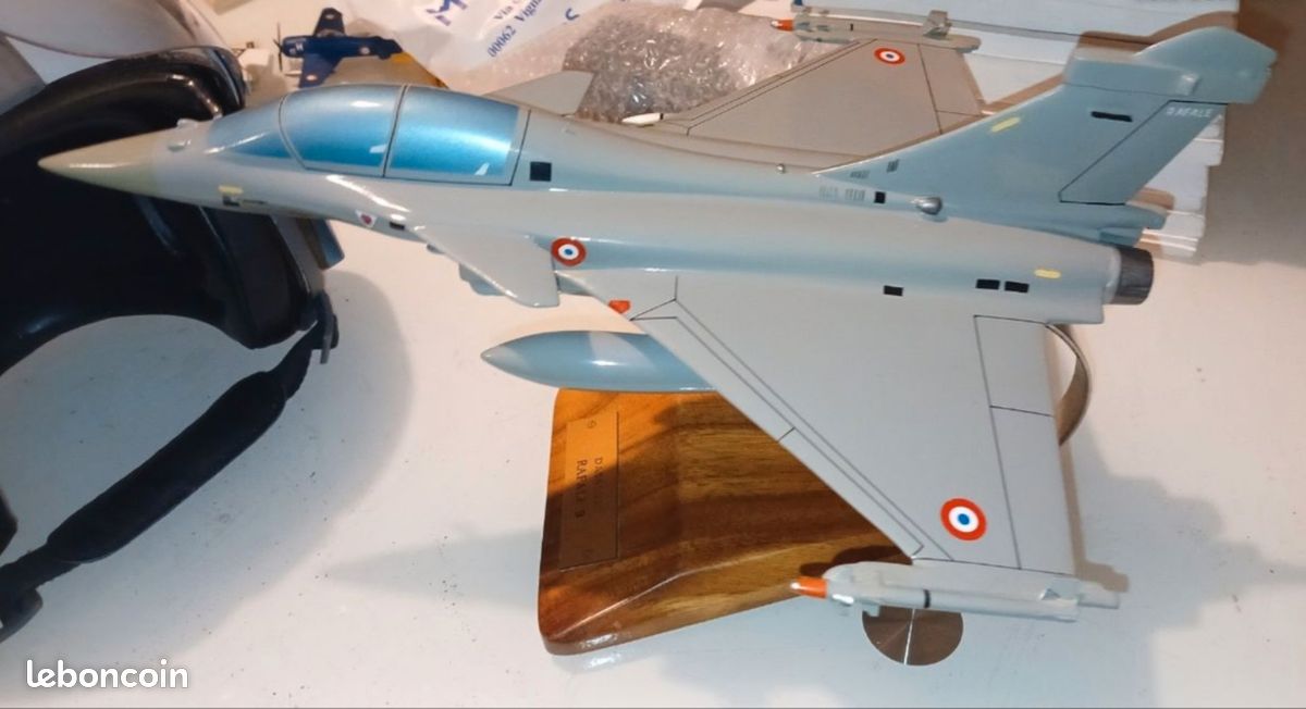 Maquette avion de chasse Dassault Rafale B Pilot station (image 3)
