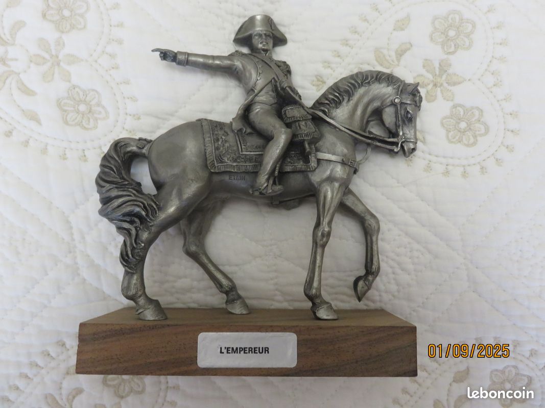 Figurine Les étains du prince Comte d'Ornano Maréchal d'empire 1784-1863 Baches