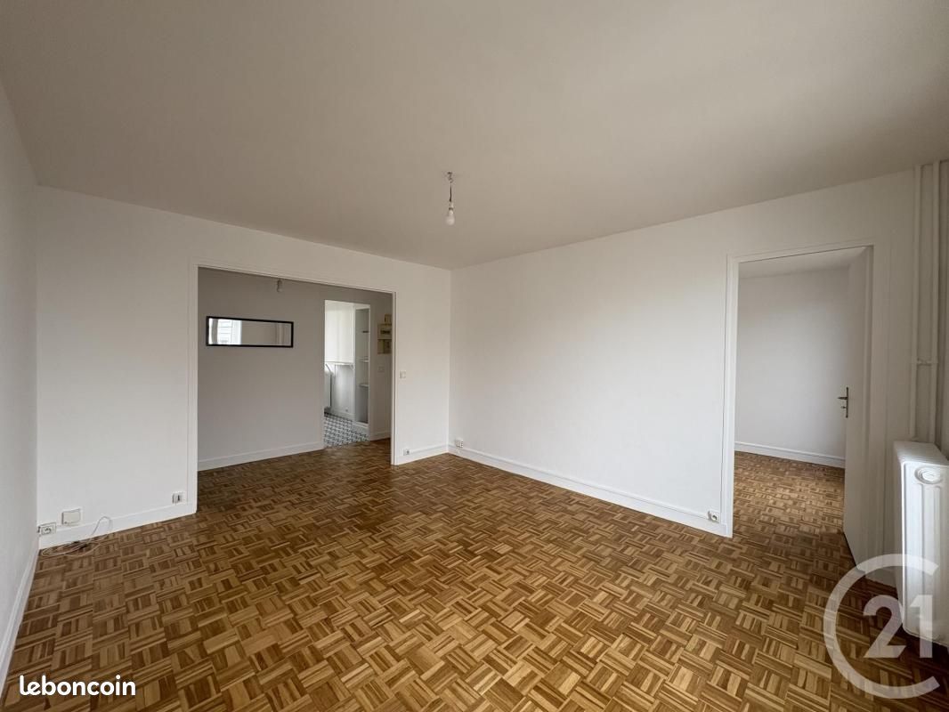 Appartement 4 pièce(s) 70 m²à louer Melun