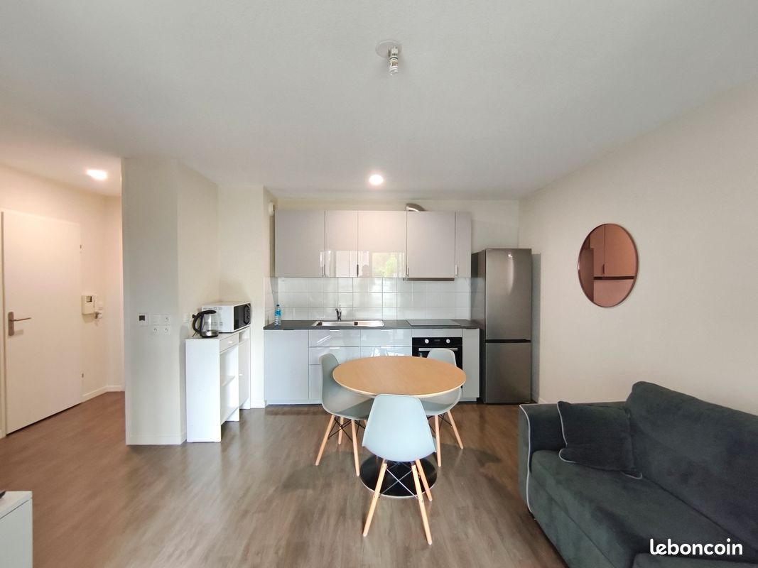 Parking 2 pièces 41 m² · à Cenon · 41 m² · 850 €/mois
