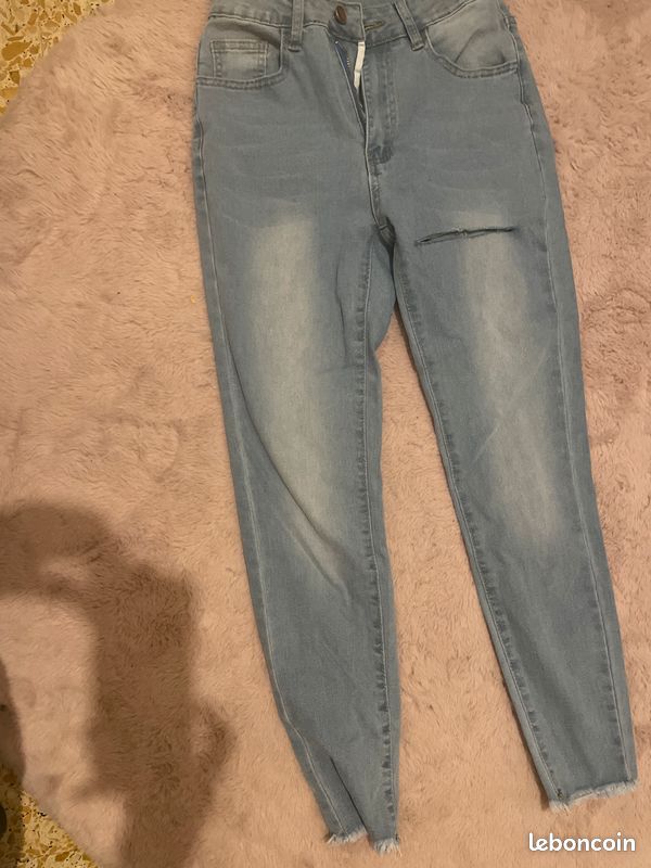 Pantalons à vendre (image 1)