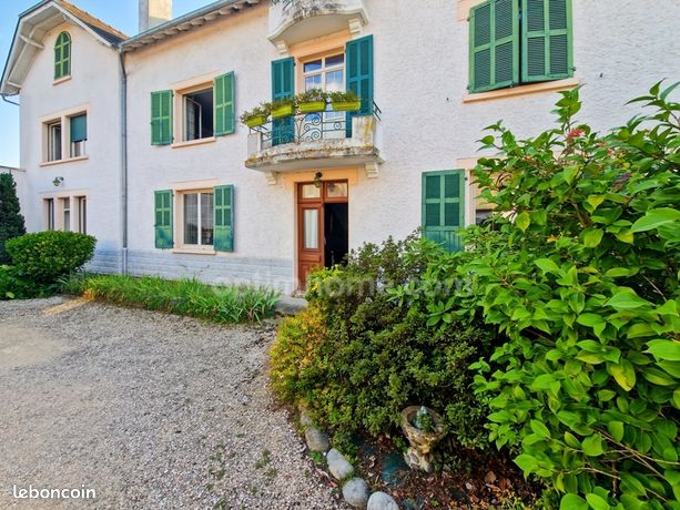 Maison 11 pièces 382 m²