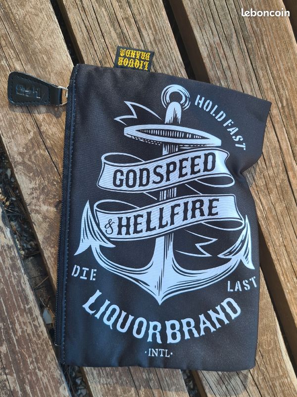 Liquor brand pochette (image 2)