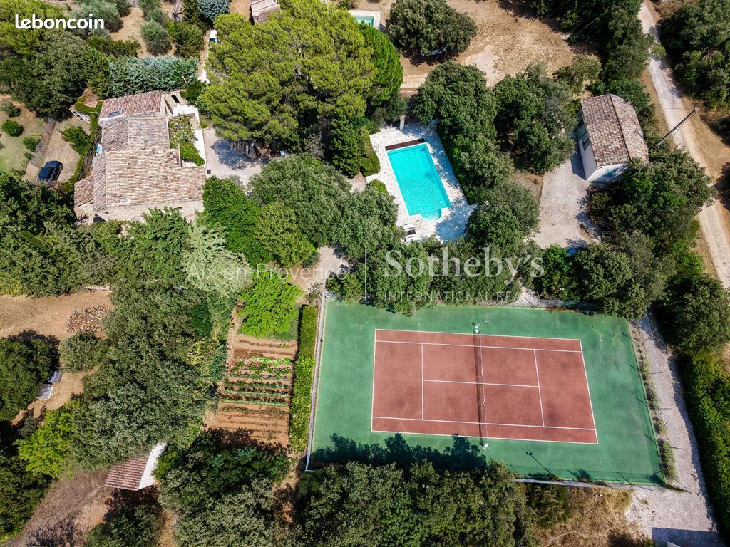 Maison 8 pièces 240 m² · à Lauris · 240 m² · 1 240 000 €