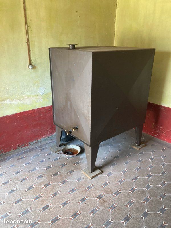 Cuve fuel (image 1)