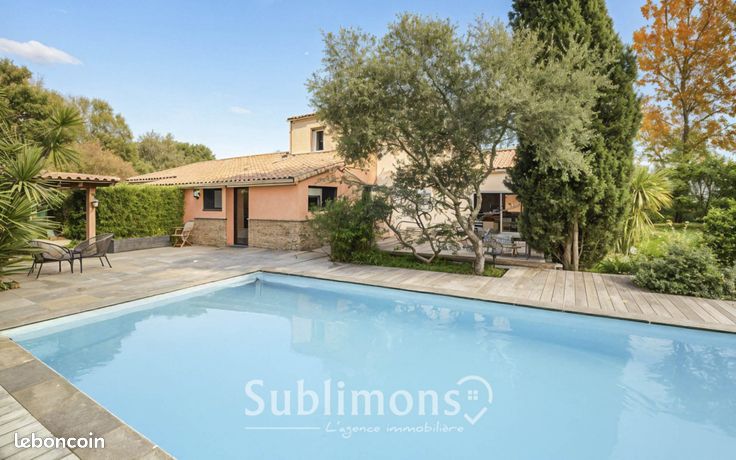 Propriété 8 pièces 246 m²